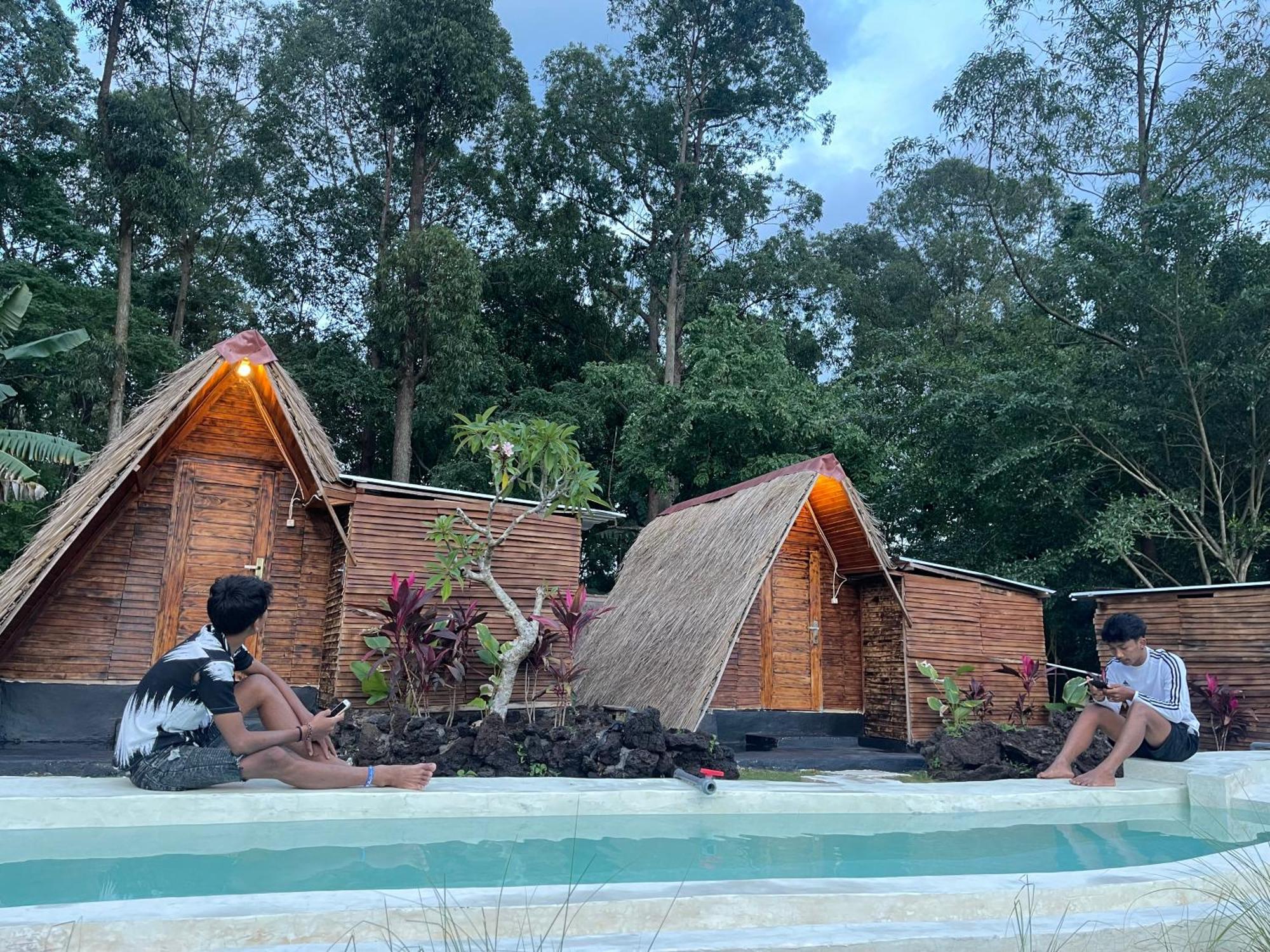 Triangular House And Hot Spring Hotell Kubupenlokan Exteriör bild