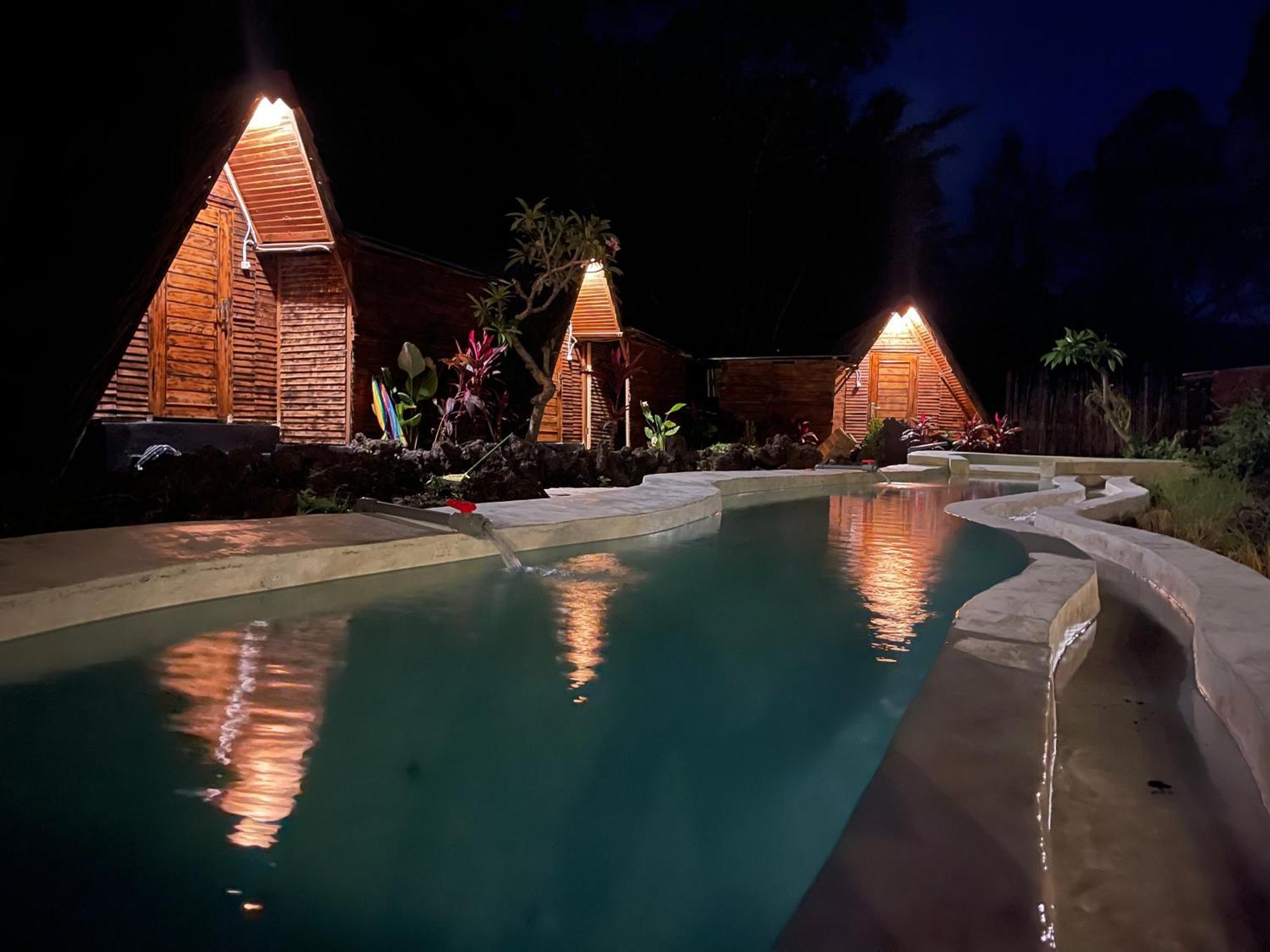 Triangular House And Hot Spring Hotell Kubupenlokan Exteriör bild