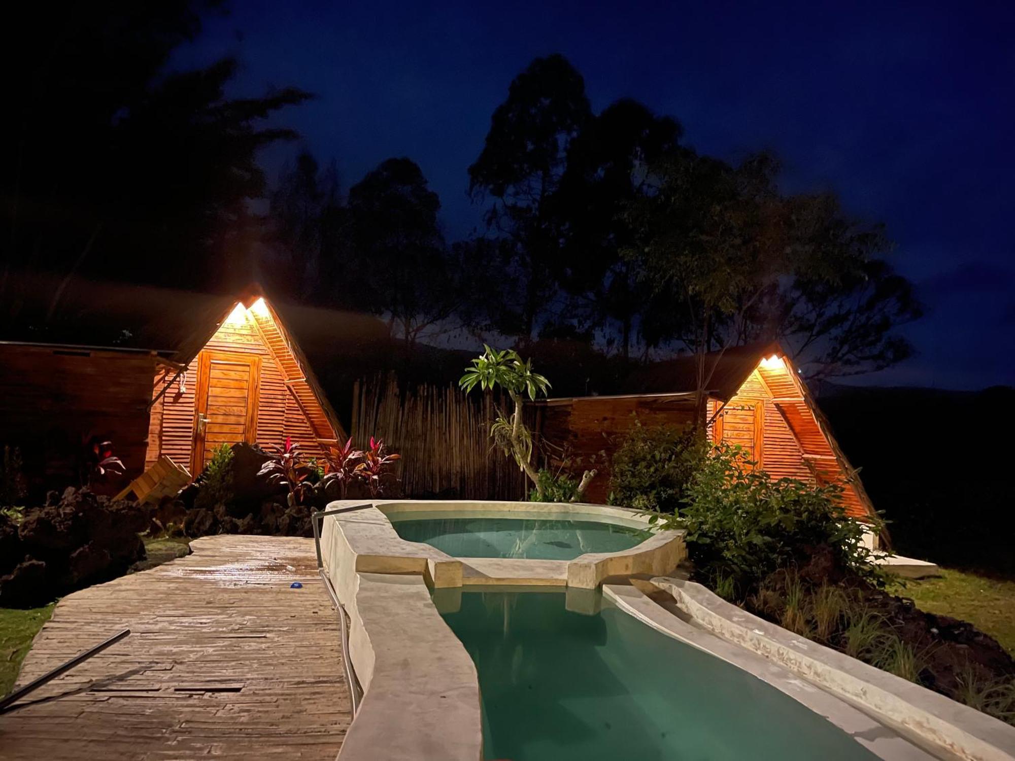 Triangular House And Hot Spring Hotell Kubupenlokan Exteriör bild