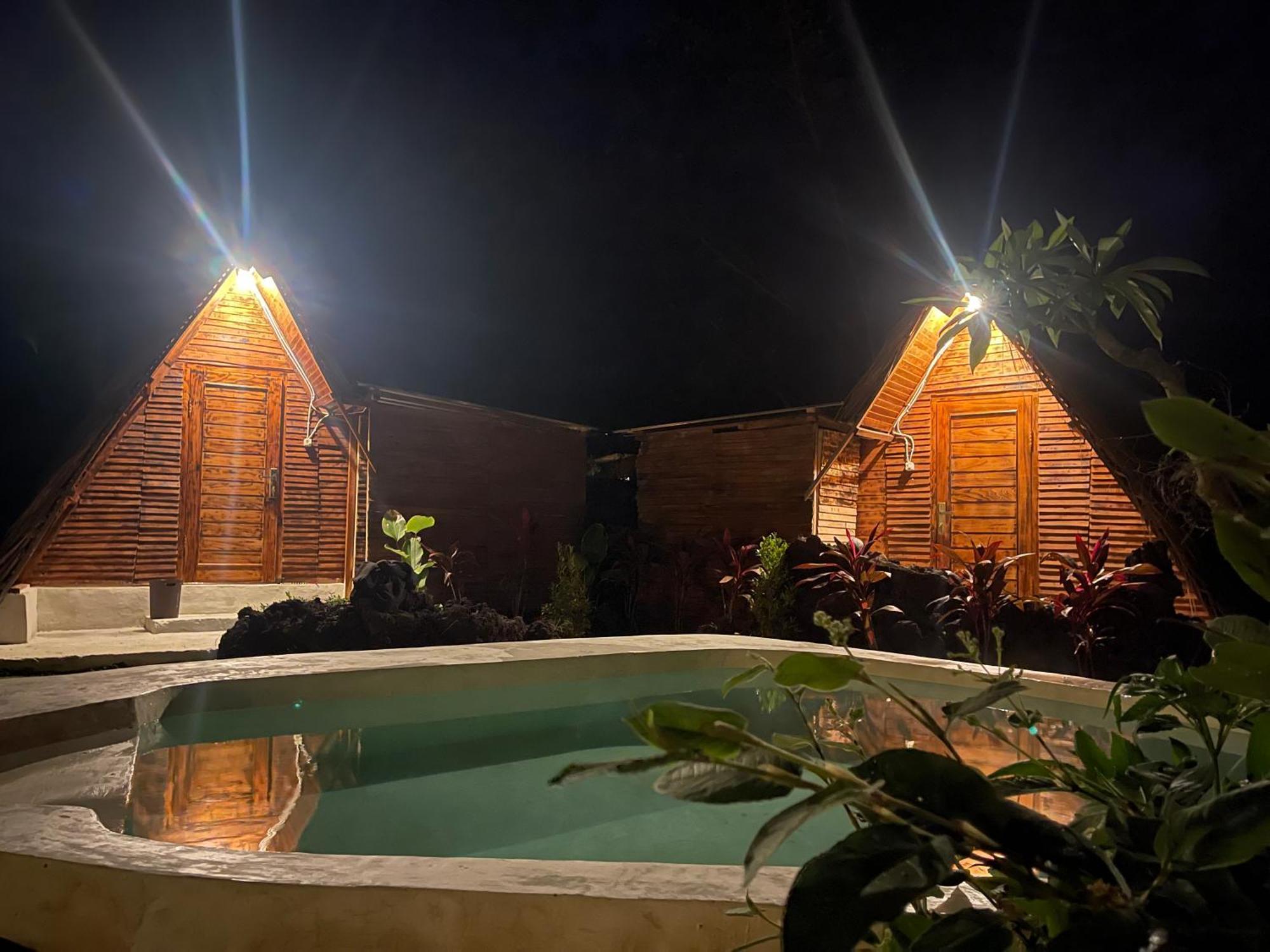 Triangular House And Hot Spring Hotell Kubupenlokan Exteriör bild